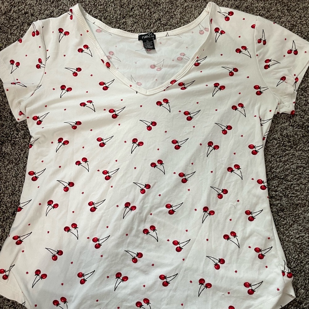 Rue 21 cherry tee